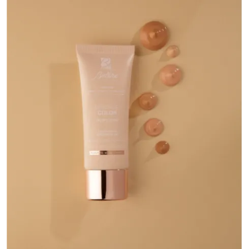Bionike Defence Color Hydra Glow Fondotinta SPF15 105 - Fondotinta idratante effetto glow - Colore miel - 30 ml