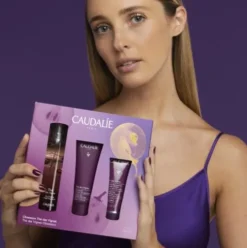 Caudalie Cofanetto di Natale 2023 The Des Vignes - Acqua profumata 50 ml + Gel doccia 50 ml + Crema mani e unghie 30 ml
